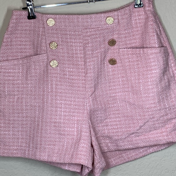 Main Strip Suit Jacket & matching Shorts set from Walker Rose Boutique —Medium - Picture 5 of 10